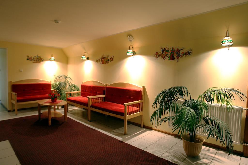 Katariina Guesthouse Rakvere Ngoại thất bức ảnh