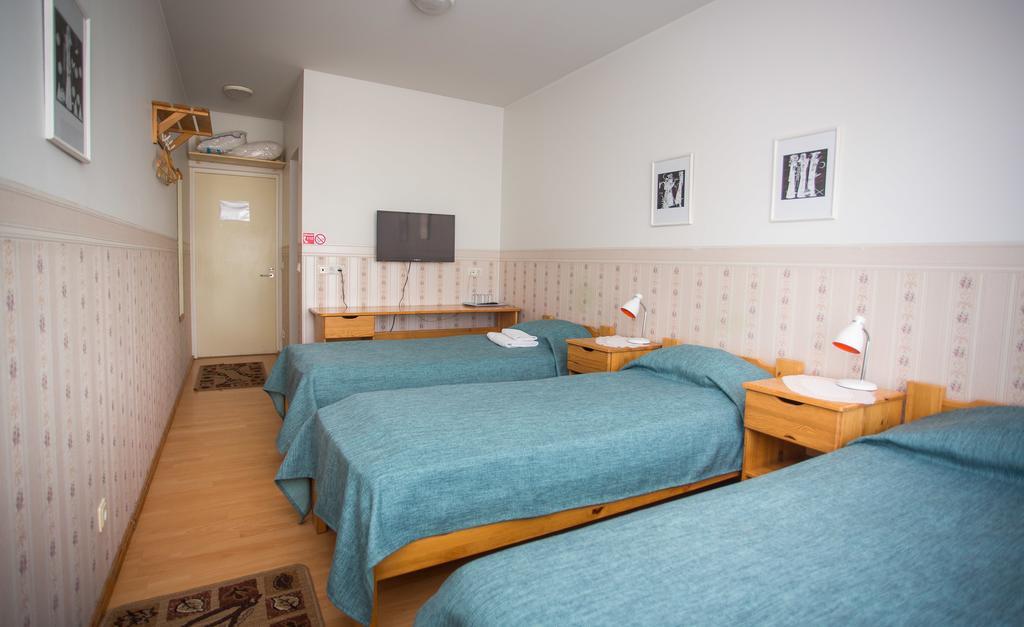 Katariina Guesthouse Rakvere Ngoại thất bức ảnh