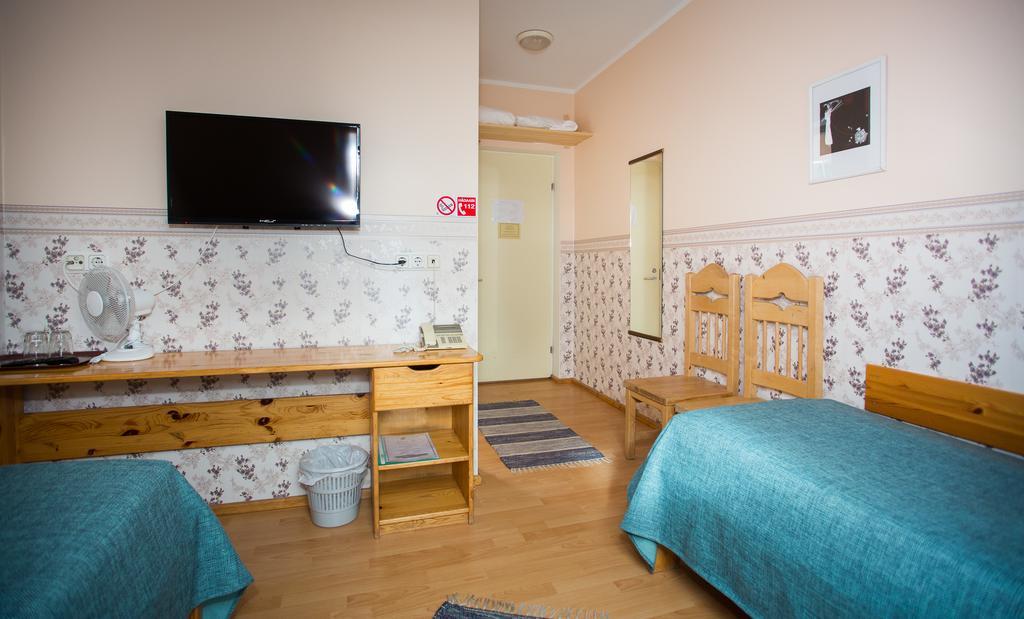 Katariina Guesthouse Rakvere Ngoại thất bức ảnh