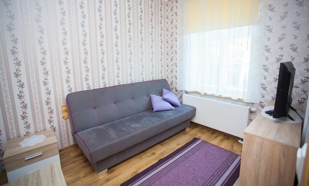 Katariina Guesthouse Rakvere Ngoại thất bức ảnh