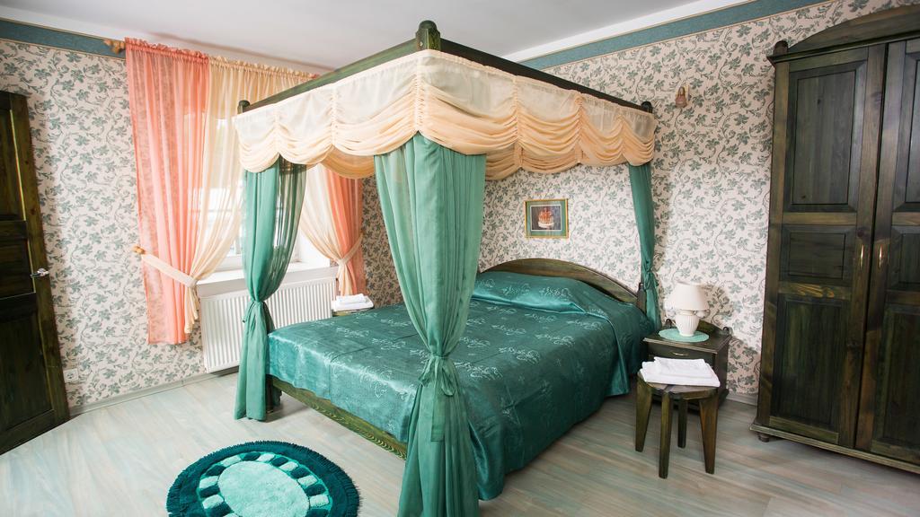 Katariina Guesthouse Rakvere Ngoại thất bức ảnh