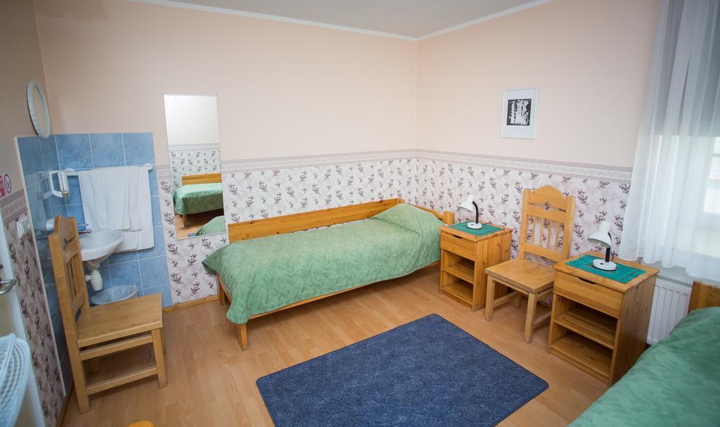 Katariina Guesthouse Rakvere Ngoại thất bức ảnh