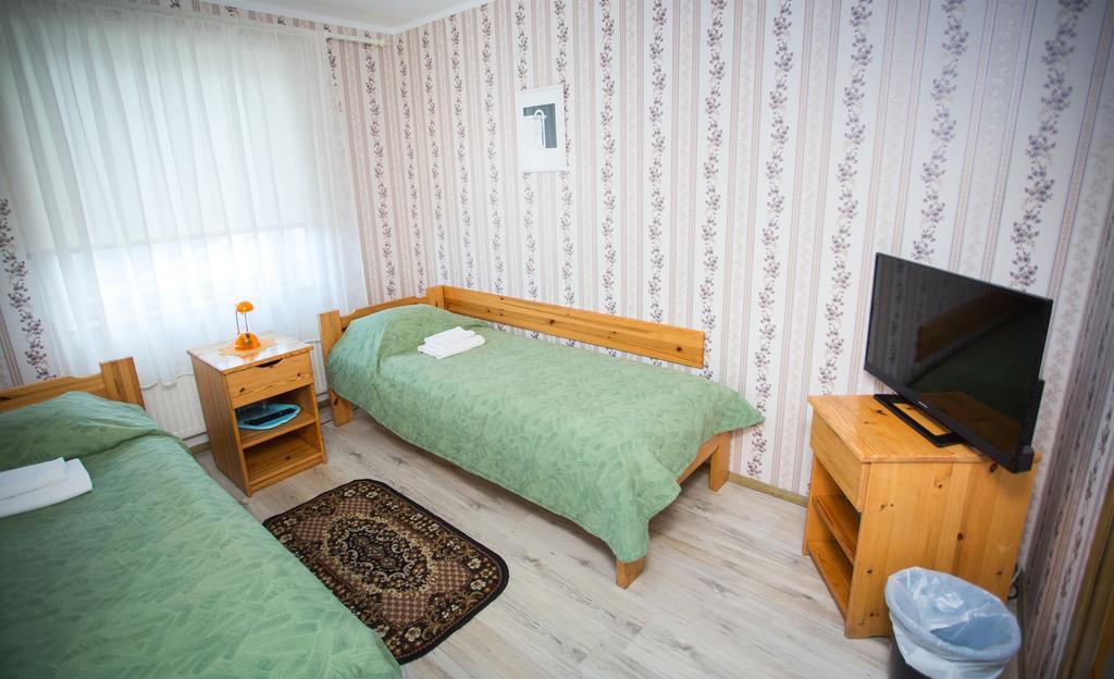 Katariina Guesthouse Rakvere Ngoại thất bức ảnh