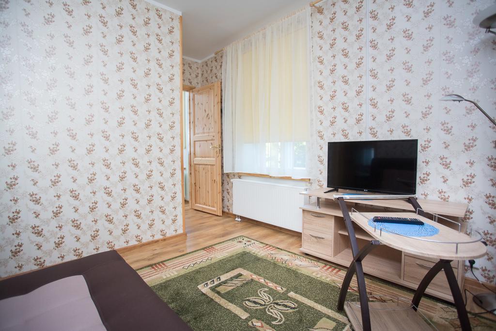Katariina Guesthouse Rakvere Ngoại thất bức ảnh