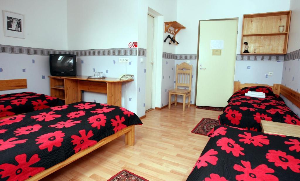 Katariina Guesthouse Rakvere Phòng bức ảnh