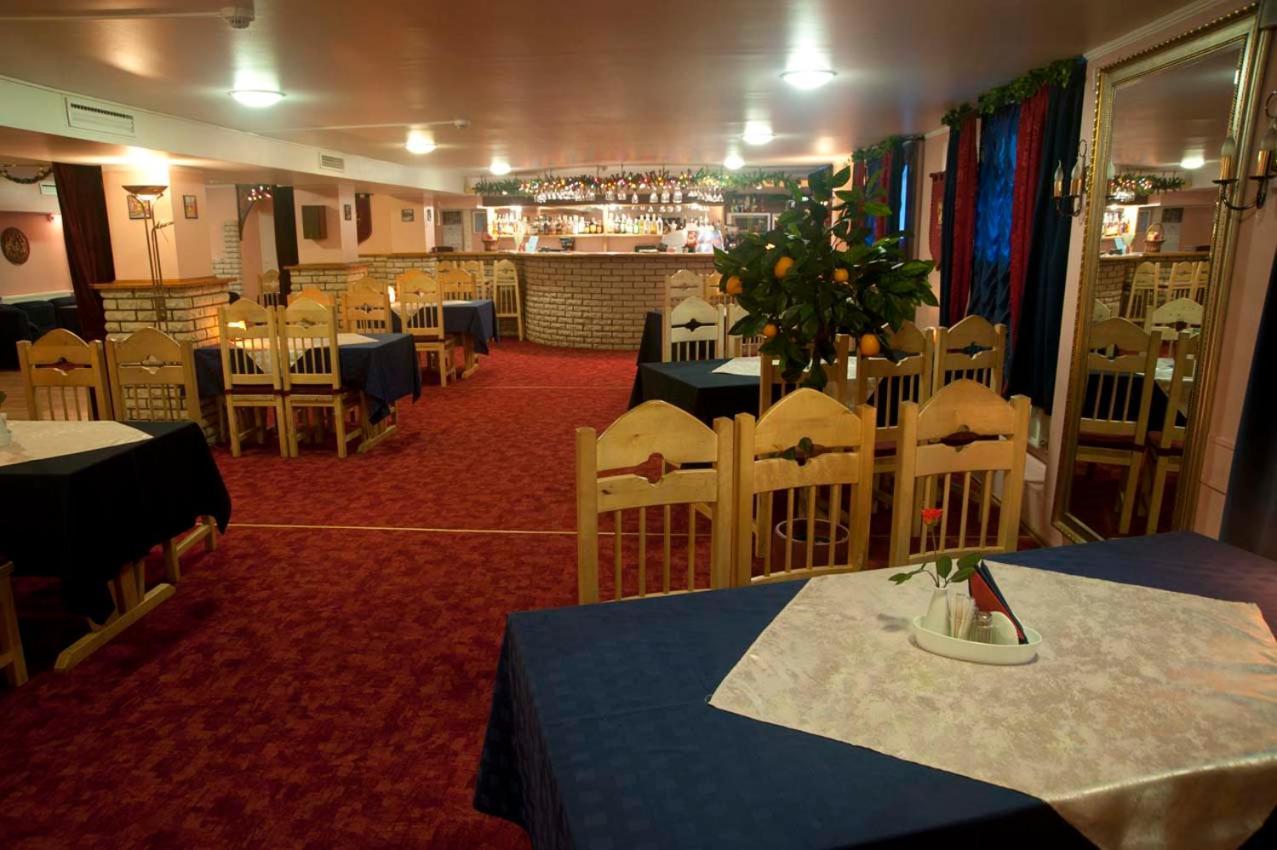 Katariina Guesthouse Rakvere Ngoại thất bức ảnh